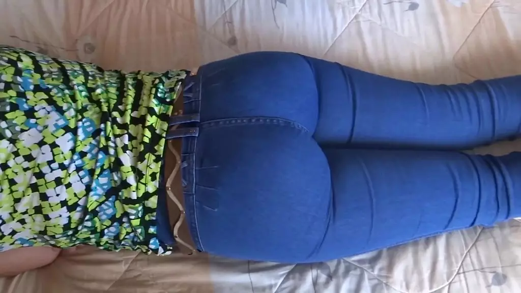 my wife shows off her big ass with her jeans on and her jeans down