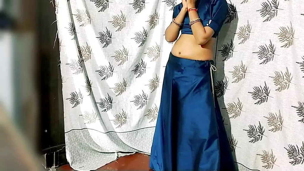 standing fuck desi beautiful jaanvi bhabhi watching porn and enjoying sex with her favourite servent recording mms
