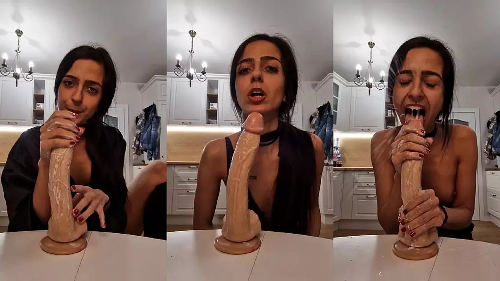 rough hj on dildo with rings