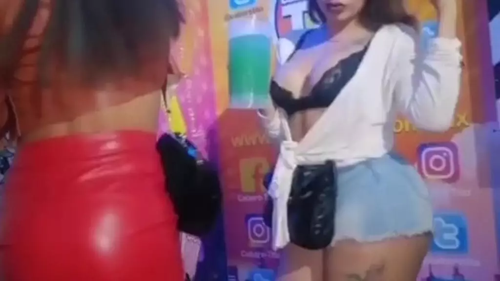 trans porn actress giving porn show in public