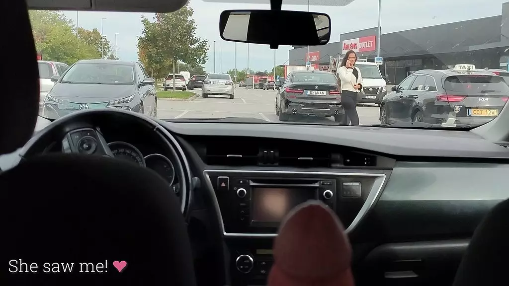 flashing strangers from my car got caught and cumshot