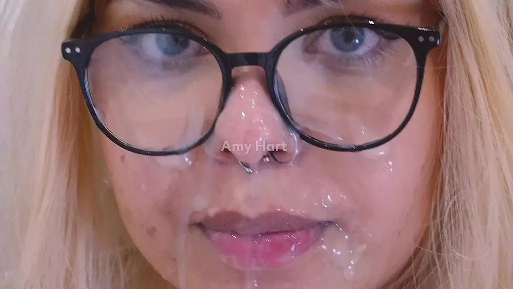 this was a very thick cumshot, but it was already melting after all the photos. #facial #nomakeup