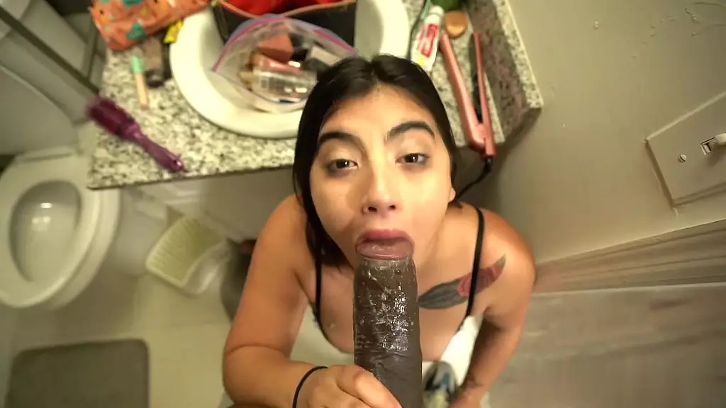 athlete boyfriend makes latina gf suck his cock before she does her makeup