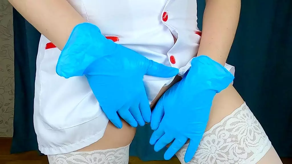 nurse milf in medical gloves gets a mouth full of cum and spit it in her covid mask- pov blowjob