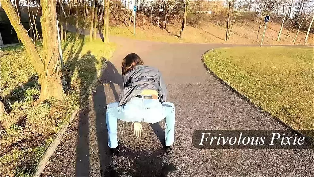 pissing and flashing in public park