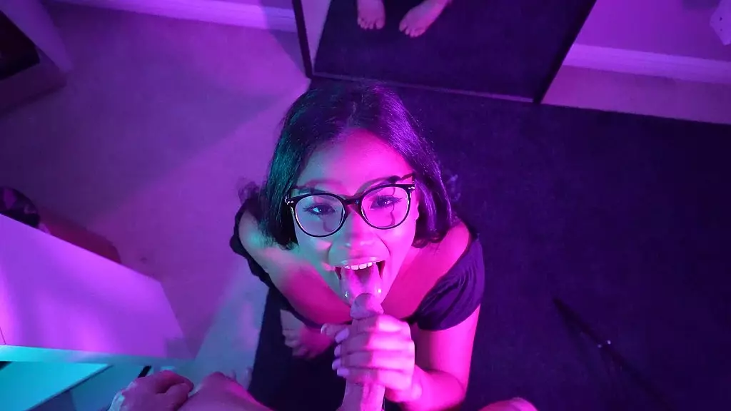 nerdy cosplay teen summer gives blowjob in glasses