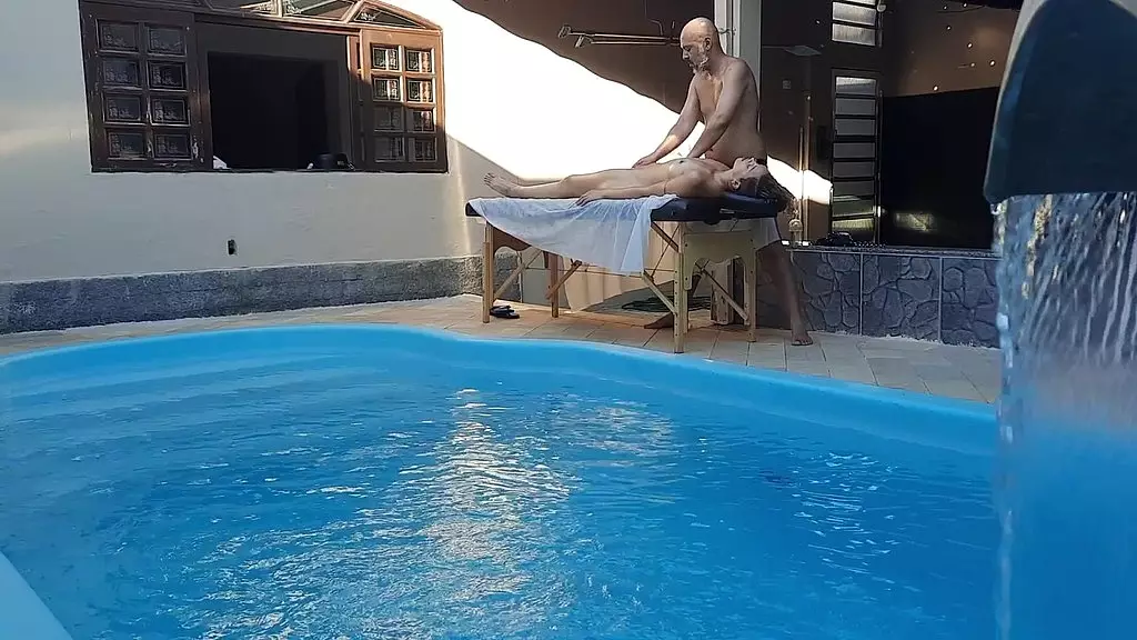 massage in the pool. the therapist couldn t hold back and made her cum in his mouth.