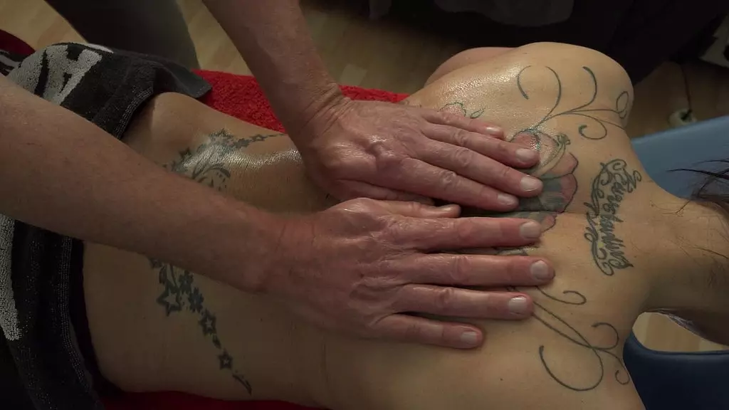 julia exclusiv and marc der masseur in massage love