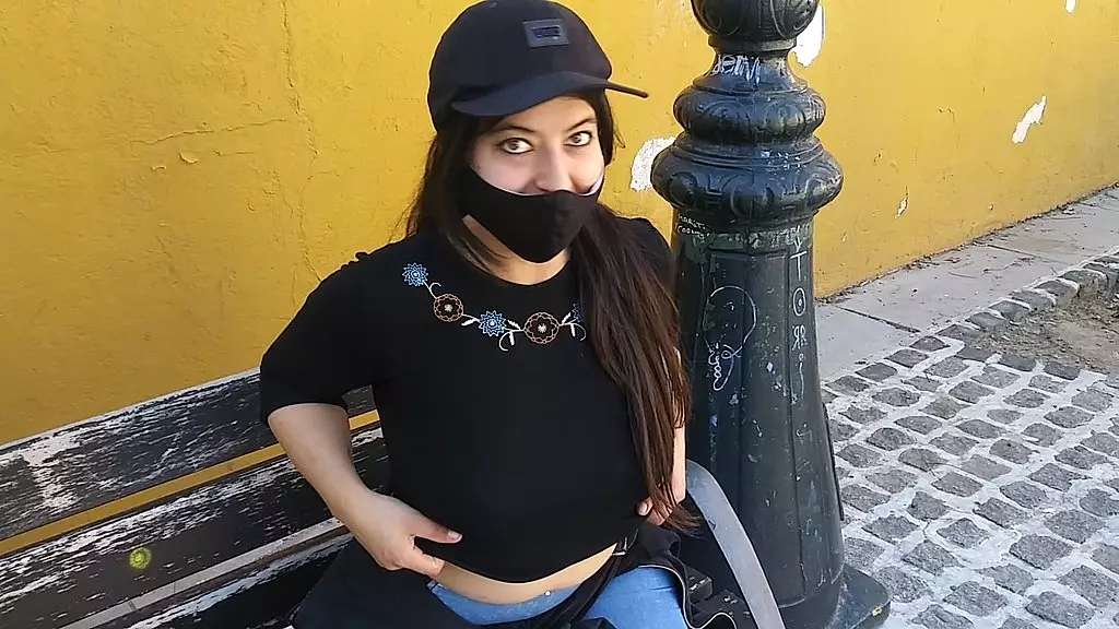 flashing tits from stranger in the street