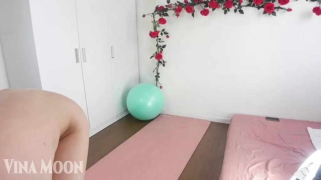 asian juicy girl sweaty fetish workout