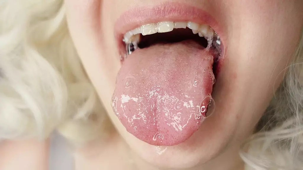 saliva fetish (arya grander)