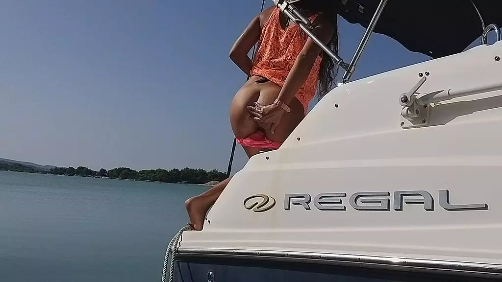 fuck my speed boat please #joystick inside my pussy