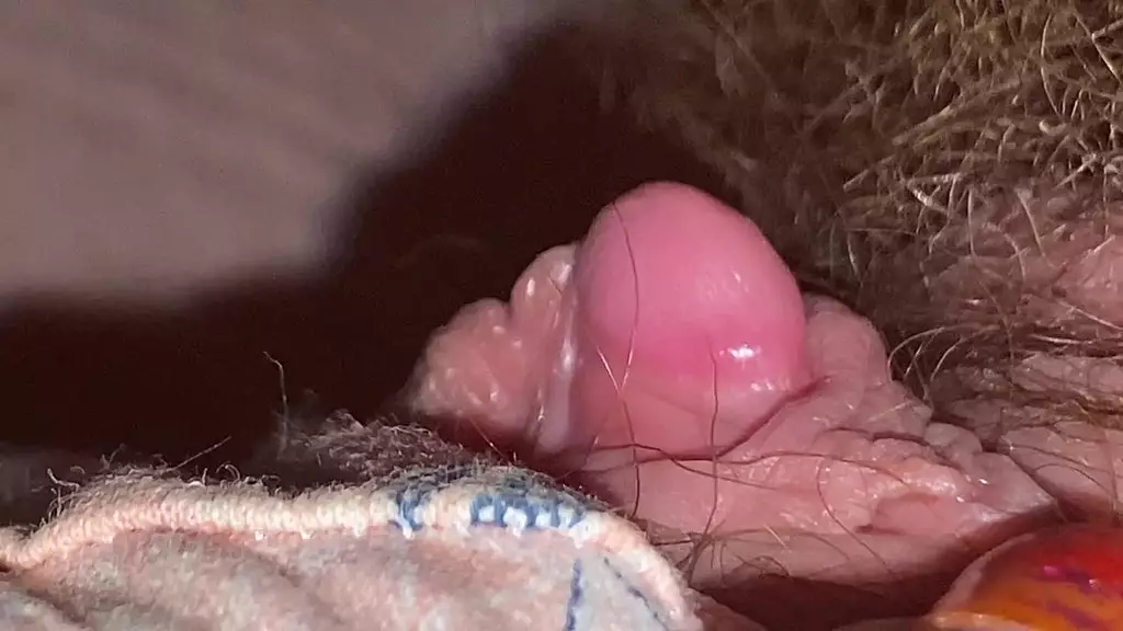 extreme close up huge clit head and hairy pussy