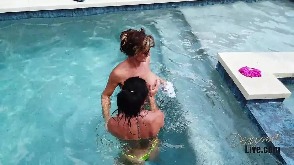 deauxma and sedona playing a game of basketball ninth pool naked