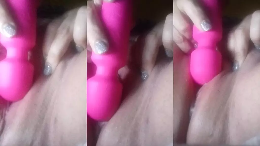 masturbating my pretty pink pussy