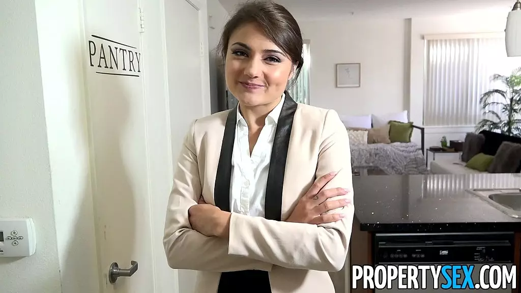 propertysex attractive real estate agent having sex with her ex-boyfriend in condo