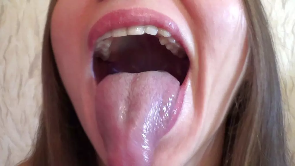 long tongue ananta shakti licking and sucking dildo gb009